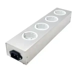 Oyaide MTS-4e Power Distribution Strip